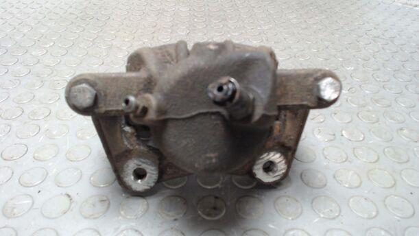 Foto: BREMSSATTEL VORN LINKS eines Dacia Duster 1.6 16V 4x2 TS