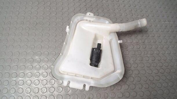 Foto: SCHEIBENWASCHBEHÄLTER HINTEN ( TOURING ) eines BMW 316i touring TS