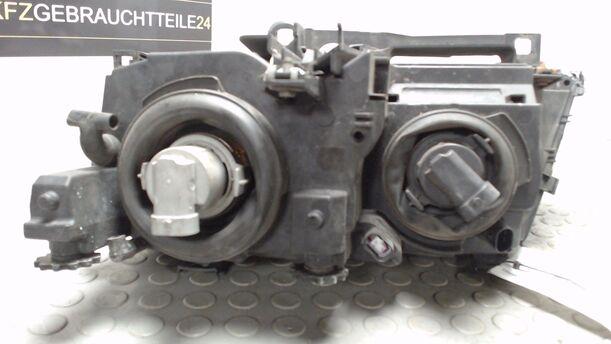 Foto: SCHEINWERFER RECHTS ( TOURING / FACELIFT ) eines BMW 316i touring TS