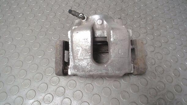 Foto: BREMSSATTEL VORN LINKS ( ZUBEHÖR ) eines BMW 316i touring TS