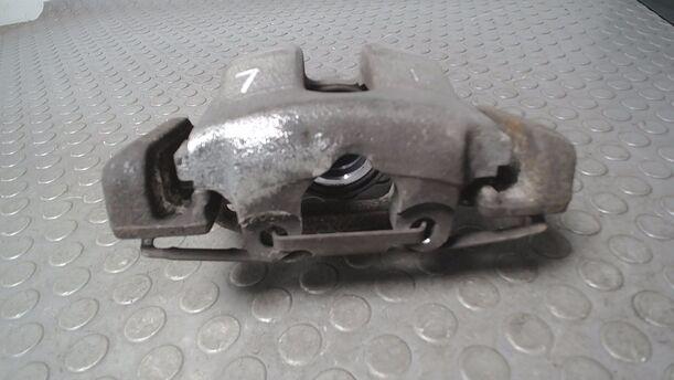 Foto: BREMSSATTEL VORN LINKS ( ZUBEHÖR ) eines BMW 316i touring TS