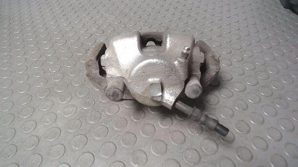 Foto: BREMSSATTEL VORN LINKS ( ZUBEHÖR ) eines BMW 316i touring TS