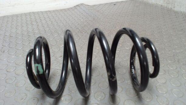 Foto: FEDER HINTEN / HINTERFEDER eines Renault Clio 1.2 16V TS