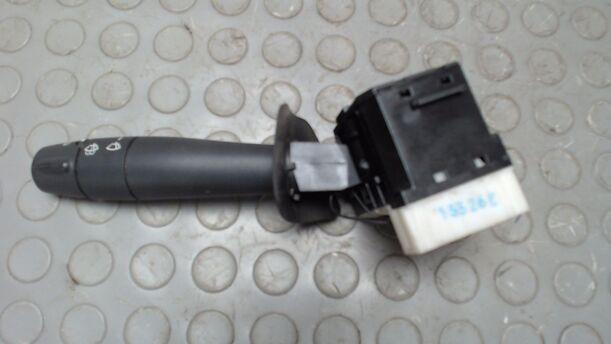 Foto: SCHEIBENWISCHERSCHALTER eines Renault Clio 1.2 16V TS