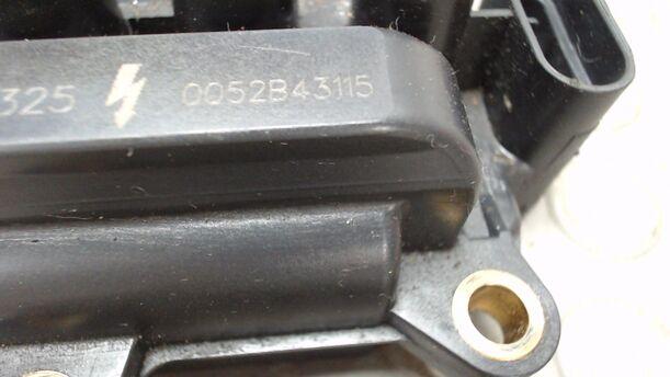 Foto: ZÜNDSPULE eines Renault Clio 1.2 16V TS