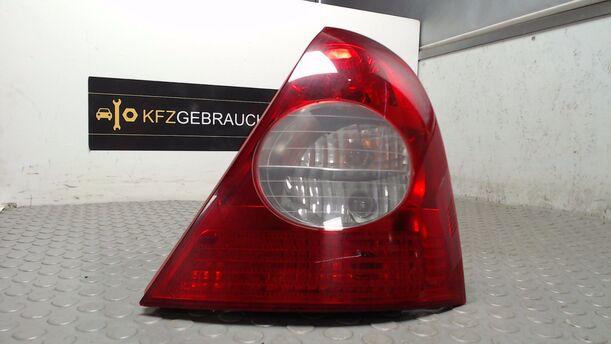 Foto: HECKLEUCHTE / RÜCKLEUCHTE RECHTS eines Renault Clio 1.2 16V TS