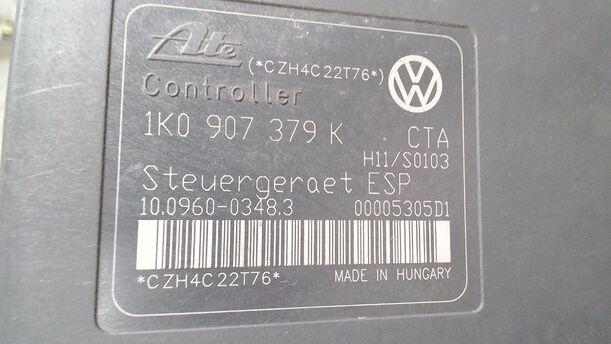 Foto: HAUPTBREMSAGGREGAT ABS eines VW Golf 1.6 FSI SX