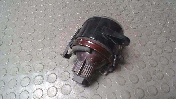 Foto: NEBELSCHEINWERFER LINKS ( LINSENLICHT / H11 ) eines VW Golf 1.6 FSI SX