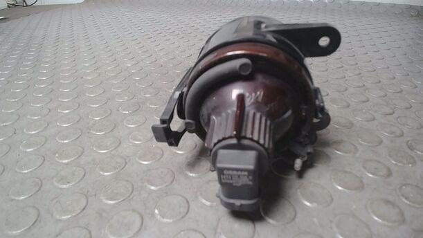 Foto: NEBELSCHEINWERFER LINKS ( LINSENLICHT / H11 ) eines VW Golf 1.6 FSI SX