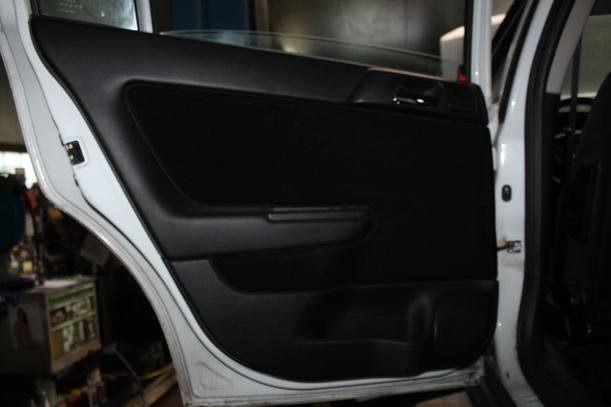 Foto: TÜR HINTEN LINKS eines Opel Astra 1.6 SX