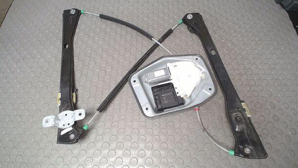 Foto: FENSTERHEBER ELEKTRISCH VORN LINKS ( 4/5 TÜRER ) eines VW Golf 1.6 FSI SX