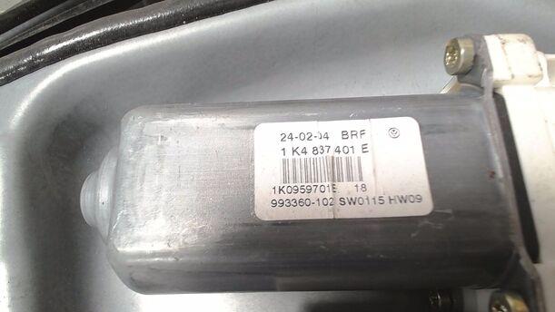 Foto: FENSTERHEBER ELEKTRISCH VORN LINKS ( 4/5 TÜRER ) eines VW Golf 1.6 FSI SX