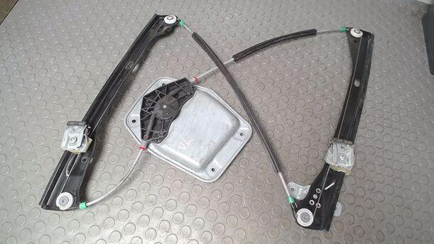 Foto: FENSTERHEBER ELEKTRISCH VORN LINKS ( 4/5 TÜRER ) eines VW Golf 1.6 FSI SX