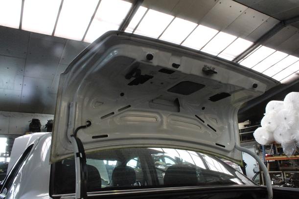 Foto: HECKKLAPPE / HECKDECKEL eines Opel Astra 1.6 SX