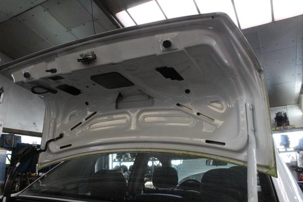 Foto: HECKKLAPPE / HECKDECKEL eines Opel Astra 1.6 SX