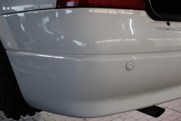 Foto: STOSSFÄNGER / STOßSTANGE HINTEN eines Opel Astra 1.6 SX