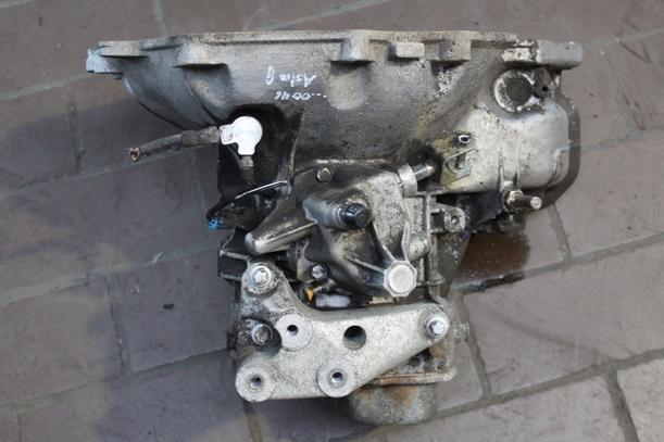 Foto: SCHALTGETRIEBE 5 GANG ( F17 3.74 ) eines Opel Astra 1.6 SX