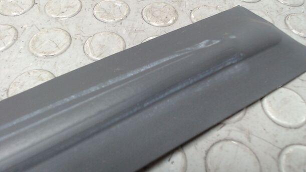 Foto: BLENDE B SÄULE LINKS eines Opel Astra 1.6 SX