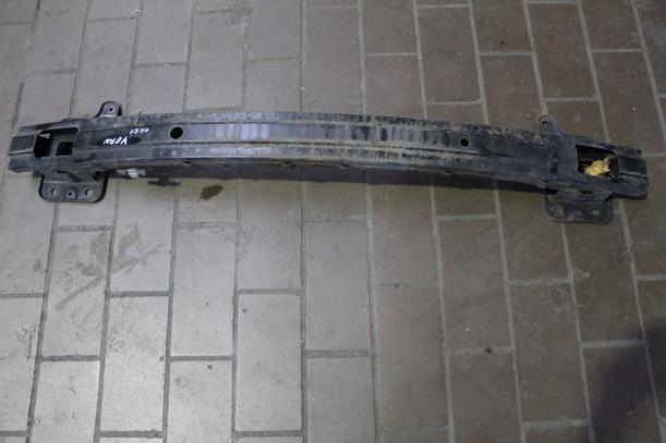 Foto: VERSTÄRKUNG VORN eines Kia Carens CRDi DPF