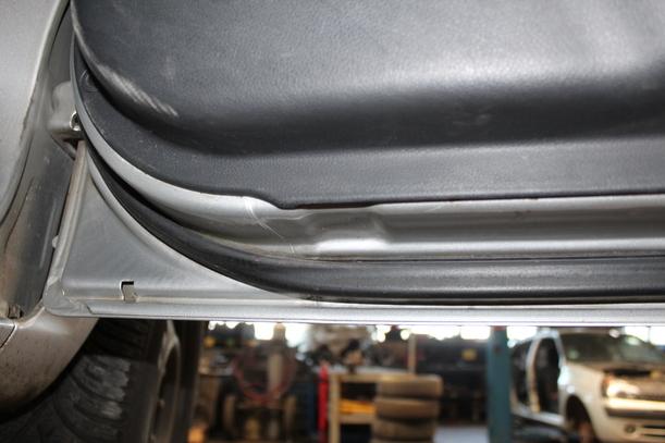 Foto: TÜR VORN RECHTS eines Kia Carens CRDi DPF