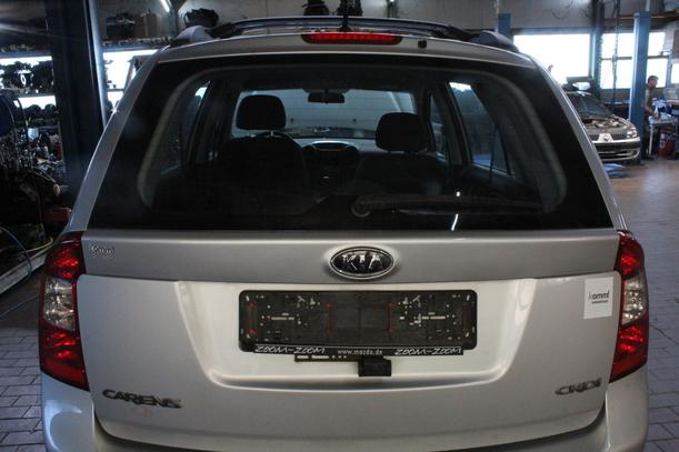 Foto: HECKKLAPPE/ HECKDECKEL eines Kia Carens CRDi DPF