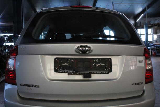 Foto: HECKKLAPPE/ HECKDECKEL eines Kia Carens CRDi DPF
