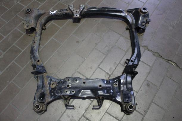 Foto: VORDERACHSE/ ACHSE VORN eines Kia Carens CRDi DPF