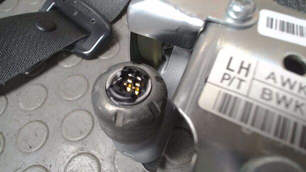 Foto: SICHERHEITSGURT VORN LINKS eines Kia Carens CRDi DPF