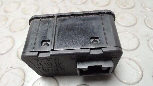 Foto: FENSTERHEBERSCHALTER (4-FACH) eines Opel Astra 1.6