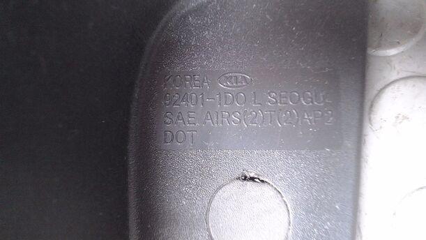 Foto: HECKLEUCHTE/ RÜCKLEUCHTE LINKS eines Kia Carens CRDi DPF