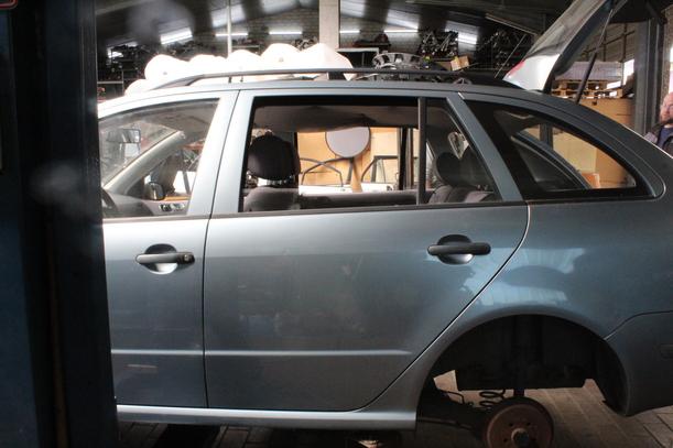 Foto: TÜR HINTEN (KOMBI) LINKS eines Skoda Fabia 1.4 Combi
