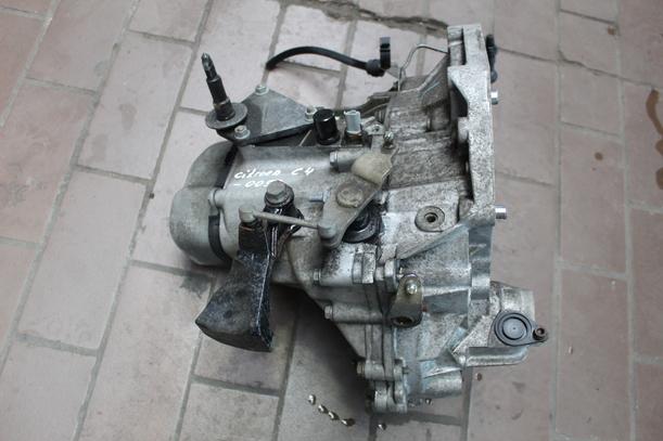 Foto: SCHALTGETRIEBE 5-GANG eines Citroen C4 1.4 16V