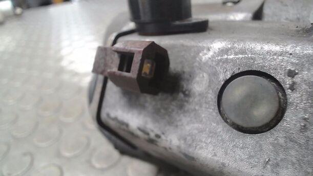 Foto: ANLASSER / STARTER DENSO eines Kia Carens CRDi DPF