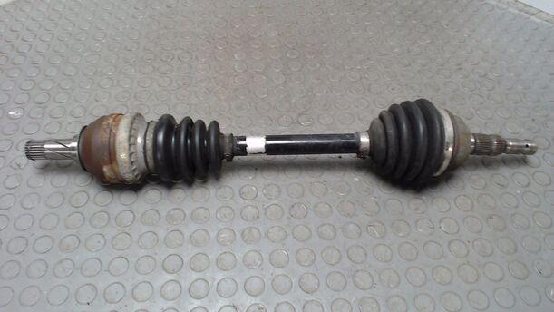 Foto: ANTRIEBSWELLE LINKS eines Opel Astra 1.6