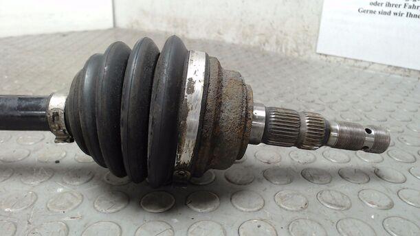 Foto: ANTRIEBSWELLE LINKS eines Opel Astra 1.6