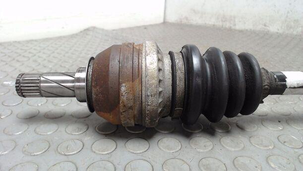 Foto: ANTRIEBSWELLE LINKS eines Opel Astra 1.6