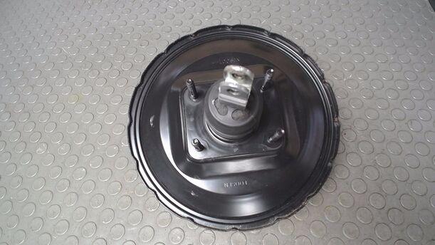 Foto: BREMSKRAFTVERSTÄRKER eines Kia Carens CRDi DPF