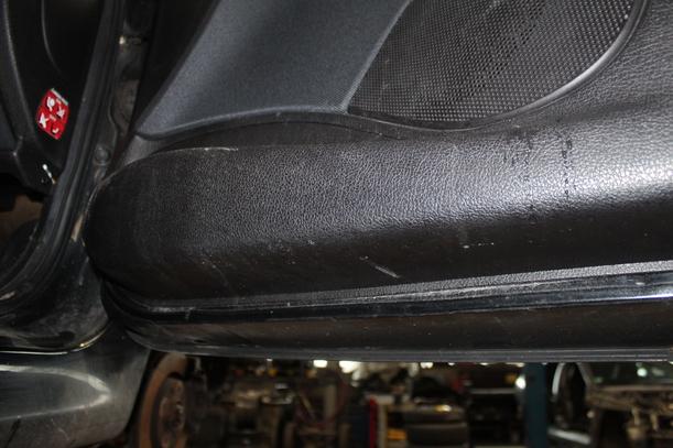 Foto: TÜR RECHTS ( 2/3 TÜRER ) eines Peugeot 206 110