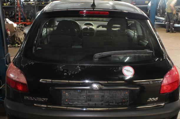 Foto: HECKKLAPPE/ HECKDECKEL eines Peugeot 206 110 Highline