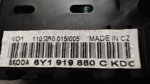 Foto: TACHOEINHEIT / KOMBIINSTRUMENT eines Skoda Fabia 1.4 Combi Highline