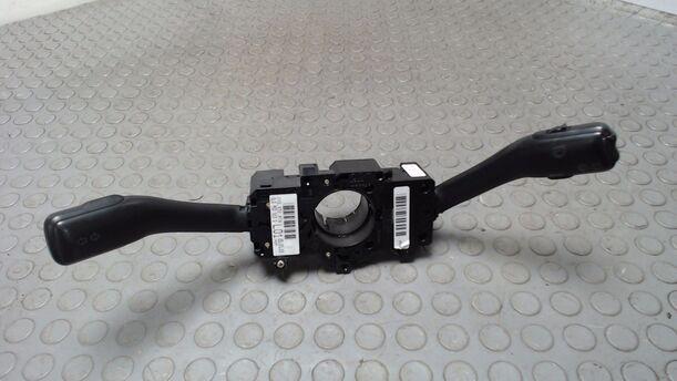Foto: KOMBISCHALTER / LENKSTOCKSCHALTER eines Skoda Fabia 1.4 Combi Highline