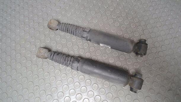 Foto: STOSSDÄMPFERPAAR HINTEN eines Peugeot 206 110 TX