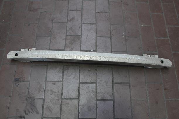 Foto: VERSTÄRKUNG HINTEN ( BIS 2000 ) eines Audi A3 1.6 TX