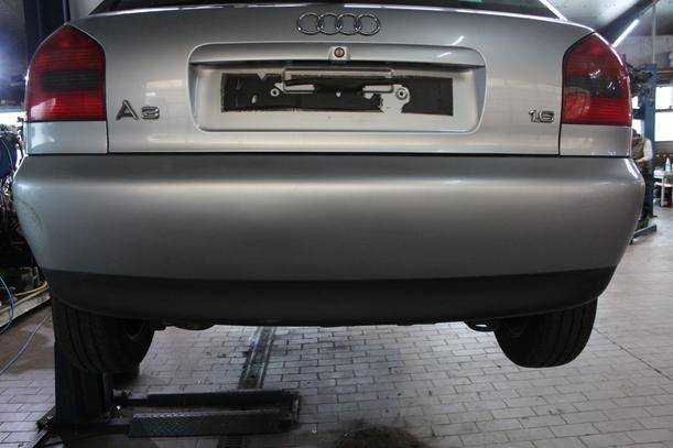 Foto: STOSSFÄNGER/ STOßSTANGE HINTEN ( LACKIERUNGSBEDÜRFTIG ) eines Audi A3 1.6 TX