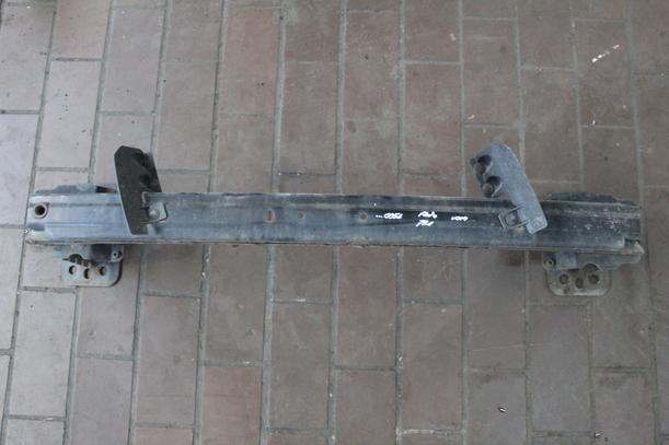 Foto: VERSTÄRKUNG VORN eines Ford Fiesta 1.3