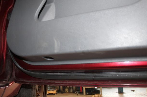 Foto: TÜR VORN RECHTS ( 2/3 TÜRER ) eines Ford Fiesta 1.3