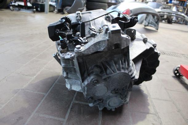 Foto: SCHALTGETRIEBE 4M5R7002CE eines Ford Focus 2.0 TDCi