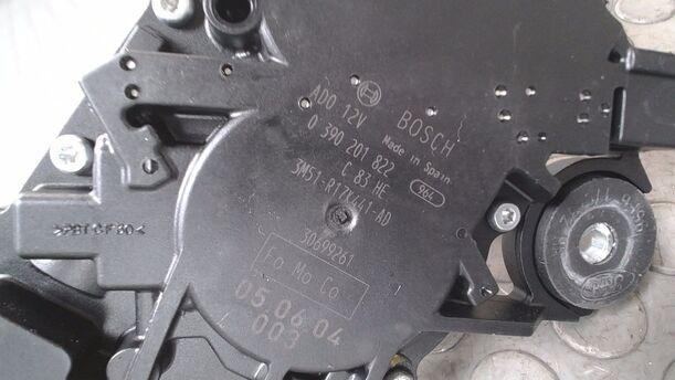 Foto: SCHEIBENWISCHERMOTOR HINTEN eines Ford Focus 2.0 TDCi GL 1,8 E