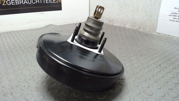 Foto: BREMSKRAFTVERSTÄRKER eines Ford Fiesta 1.3 GL 1,8 E