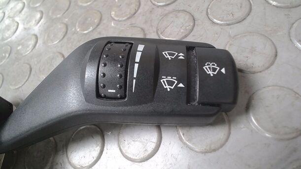 Foto: SCHEIBENWISCHERSCHALTER eines Ford Focus 2.0 TDCi GL 1,8 E